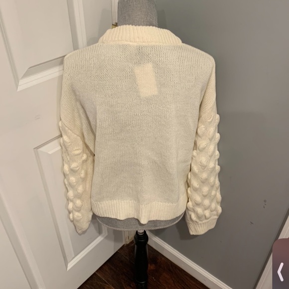 NWT Bobble Sweater from H & M Sz L color cream.  This is gorgeous - Picture 4 of 14